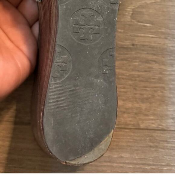 Tory Burch Snake Print‎ Open Toe Wedge Sandal 6M - Picture 5 of 7